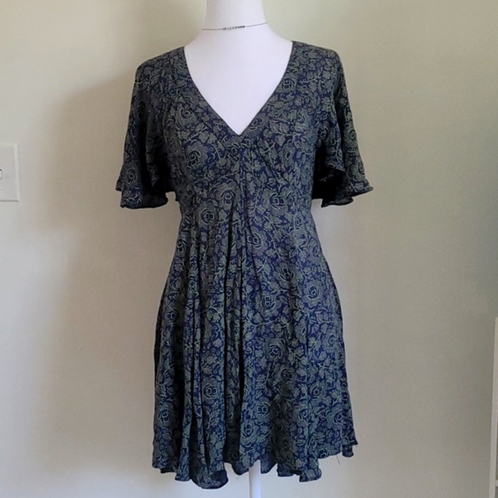 59. KIMCHI BLUE - Floral Open Back Flutter Bell Sleeves Mini Dress